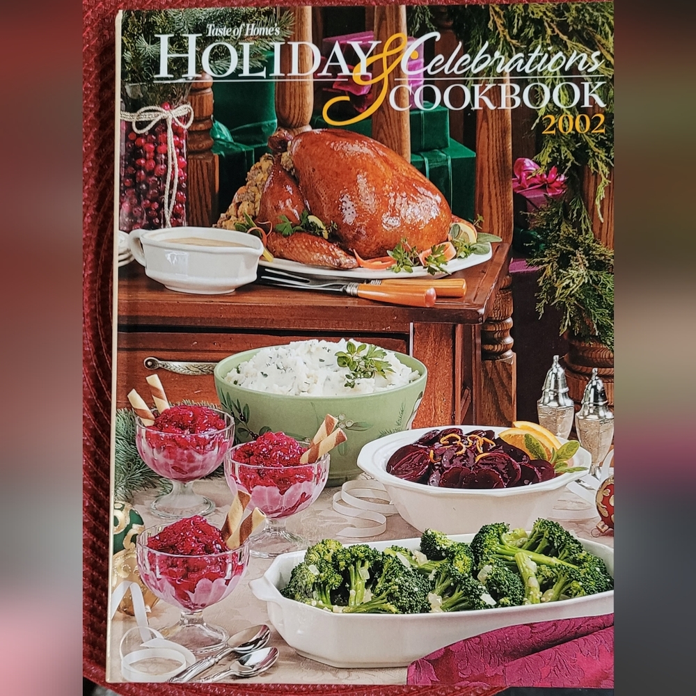 Taste of Home's 2002 Holiday Celebrations Cook Book